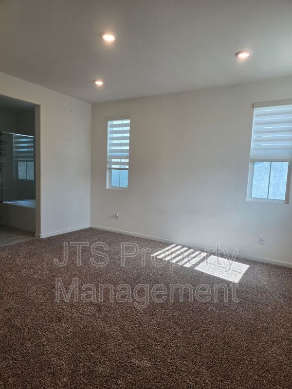 Building Photo - 3217 Sunny Gate Ln