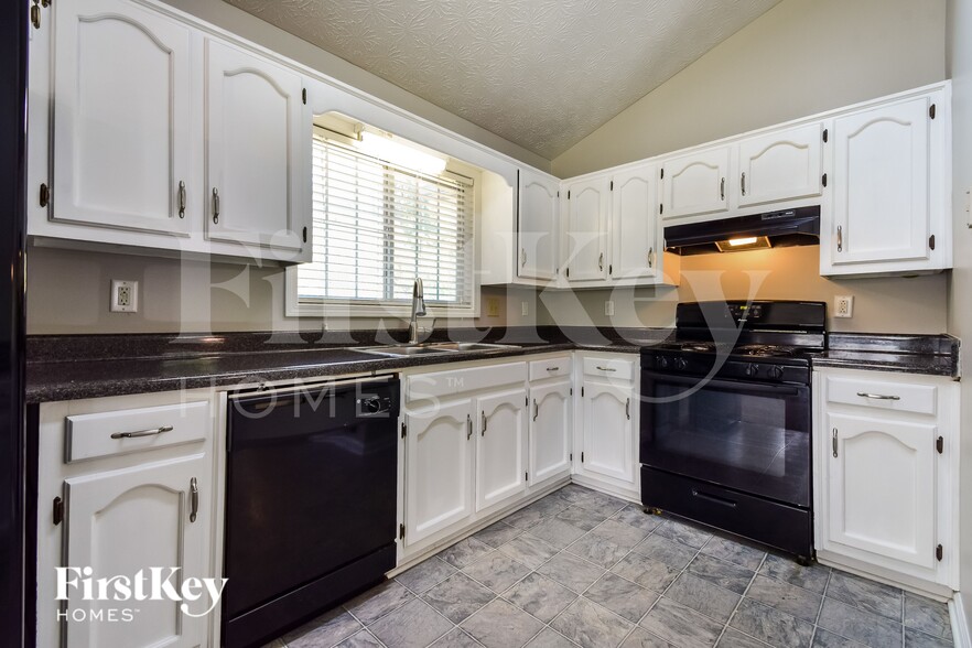 Building Photo - 4112 Springridge Trce SW