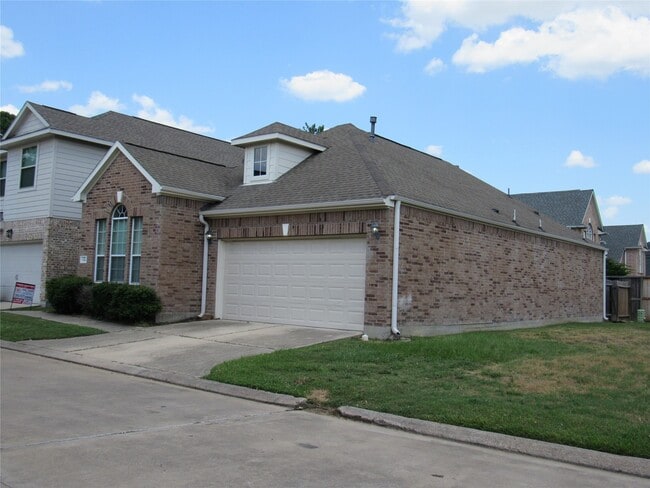 Building Photo - 13514 Villa Arbor Dr