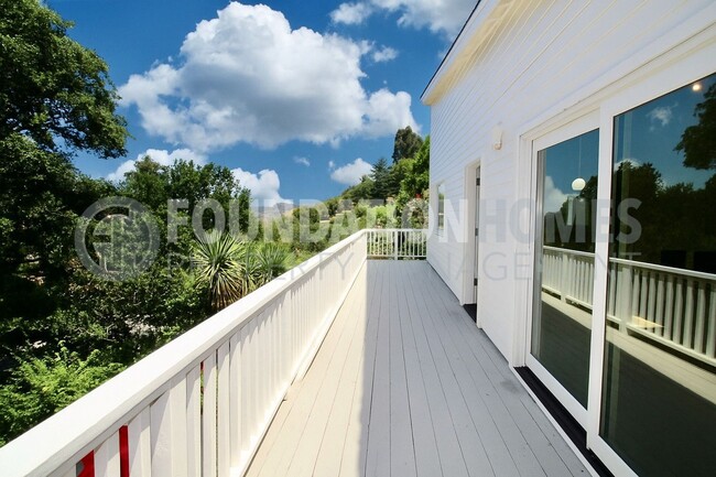 Building Photo - Tamalpais Valley Modern Gem with Forest Vi...