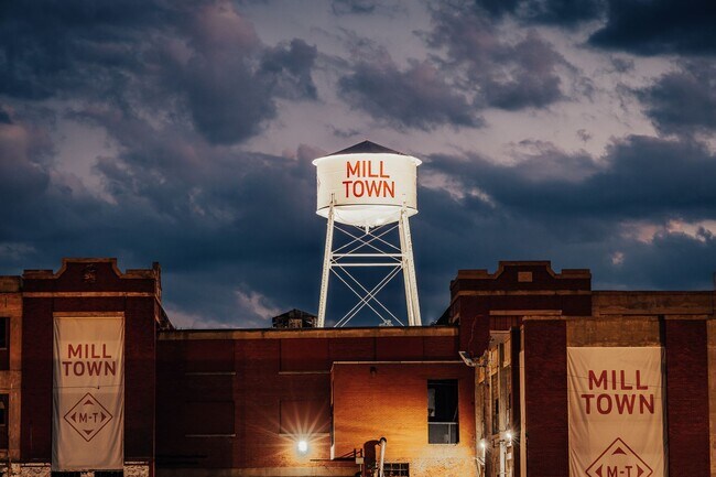 Building Photo - 3 bedroom 2.5 bath at Milltown @ the South...