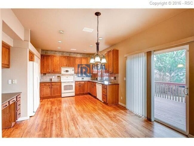 Building Photo - 8044 Lodi Ln