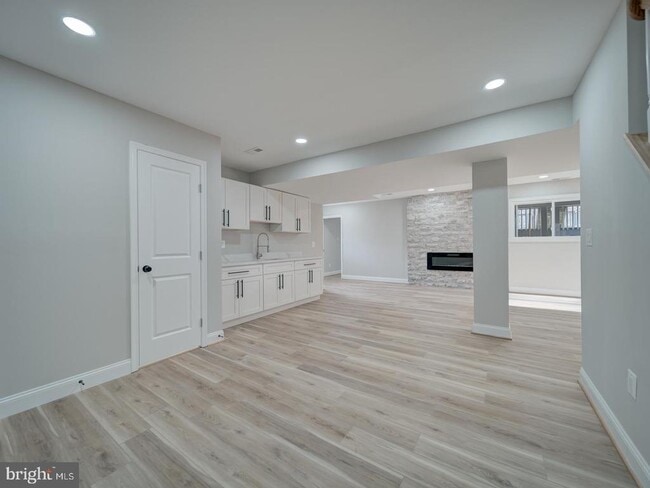 Building Photo - 4432 Indigo Ln