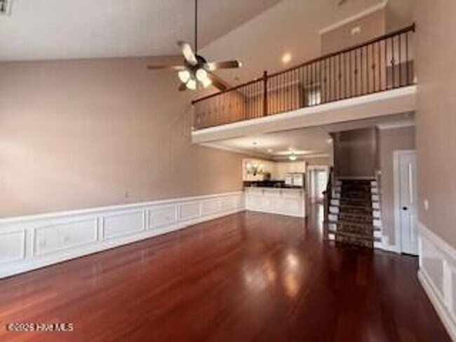 Building Photo - 817 Mayo Ln
