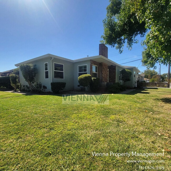 Building Photo - 5668 11th Ave