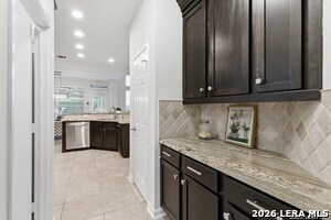 Building Photo - 922 Desert Bluff