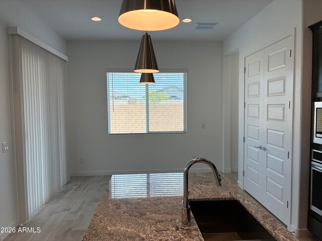 Building Photo - 26387 77th Dr