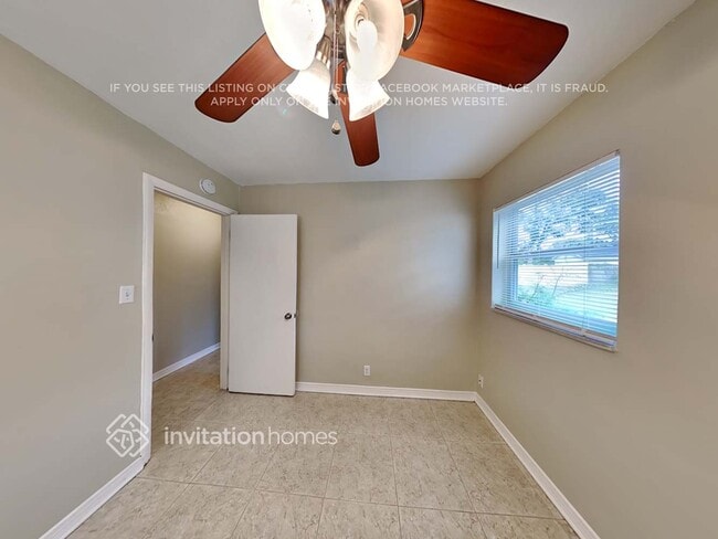 Building Photo - 512 Elm Dr