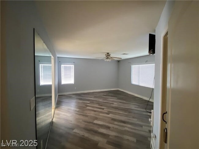 Building Photo - 1154 Warm Sun Ct