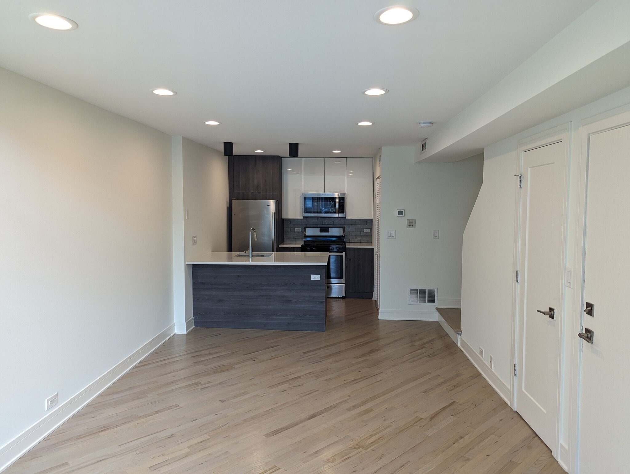 Building Photo - 1014 W Grace St