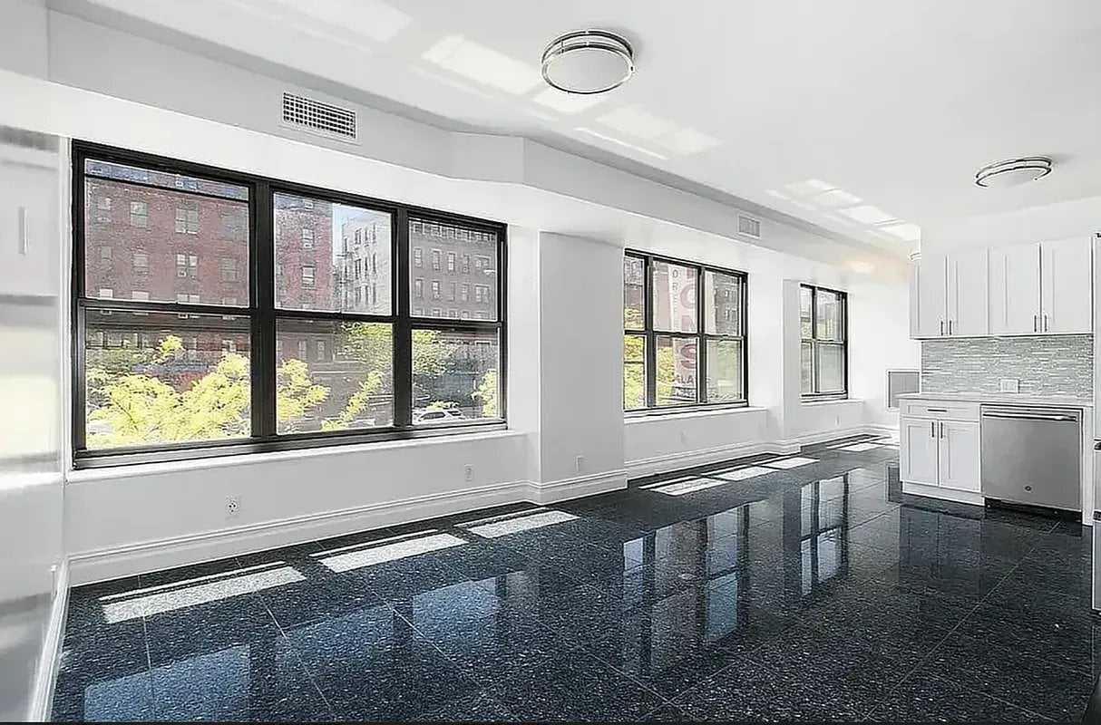 Building Photo - 64 Delancey St