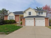 Building Photo - Wonderful 4 Bed 3.5 Bath House In S. Colum...