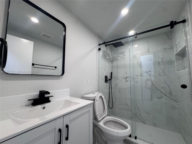 Building Photo - 455 Golden Isles Dr