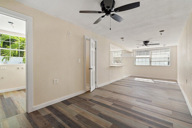 Building Photo - 3310 E Maritana Dr