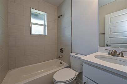 Building Photo - 215 S Gardner Ave