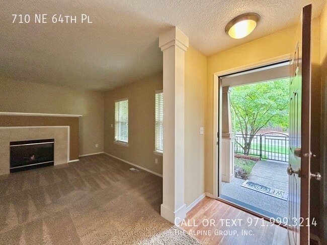 Building Photo - 710 NE 64th Pl