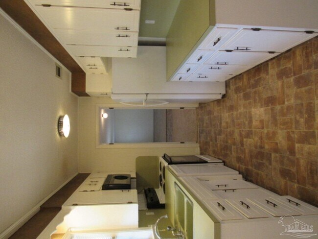 Building Photo - 4237 Futura Dr