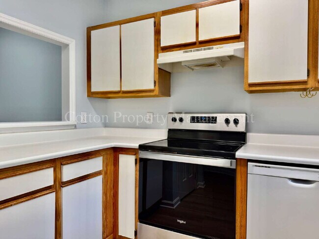 Building Photo - Updated 2BR/2BA First Floor Condo in Midtown Wilmington - $1,150/month! - Move in Special*