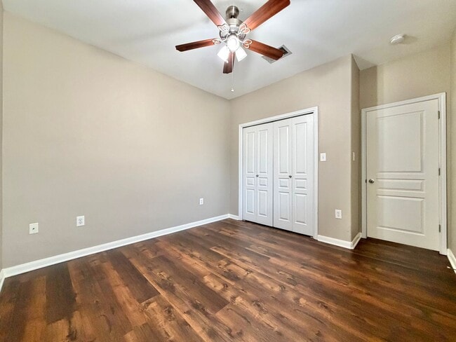 Building Photo - 3300 Forest Creek Dr