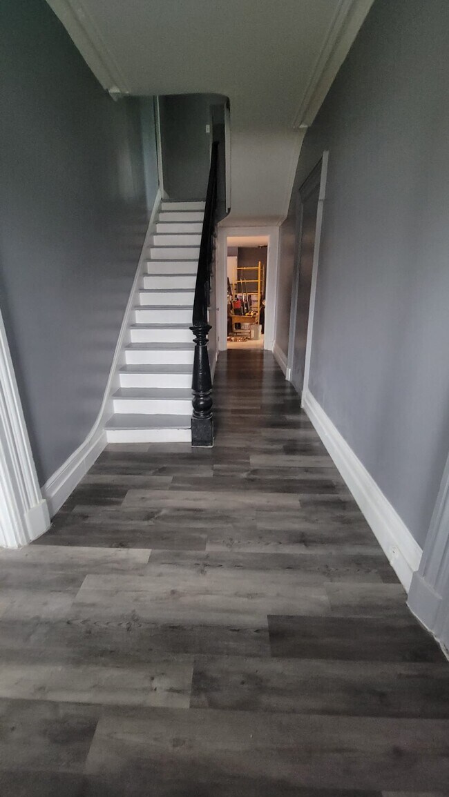 Building Photo - 1530 Pennington Rd