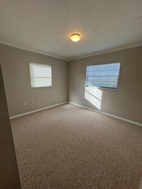 Building Photo - Lakeshore Gem with 3 Bedrooms and 2 Full Bathrooms in St. Cloud!