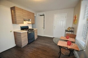 Building Photo - 1810 S Throop St