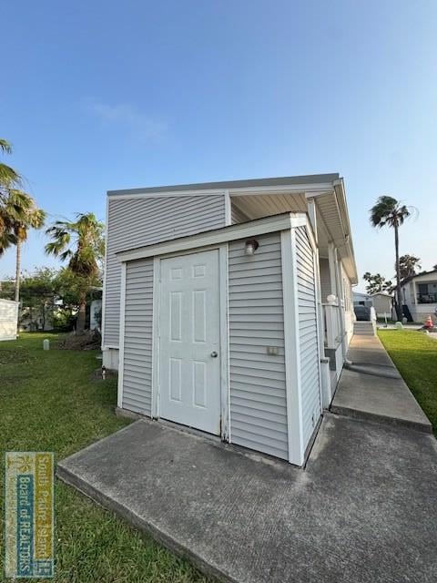 Building Photo - 387 Sand Dollar Dr