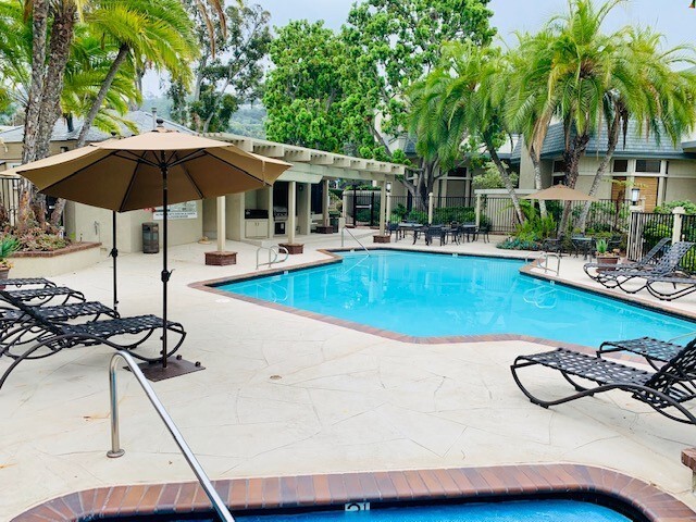 Building Photo - INCREDIBLE 3BD/3BA TOWNHOME IN THE DEL CHA...