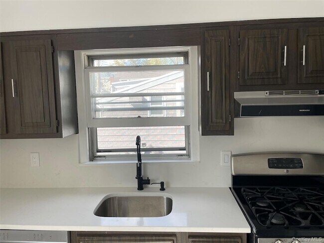 Building Photo - 287 Mary Lou Ave