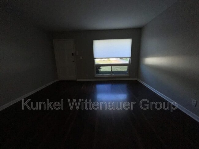 Building Photo - 209 Whitehall Dr