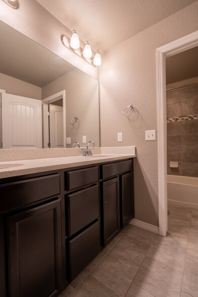 Building Photo - 2481 Likens Dr