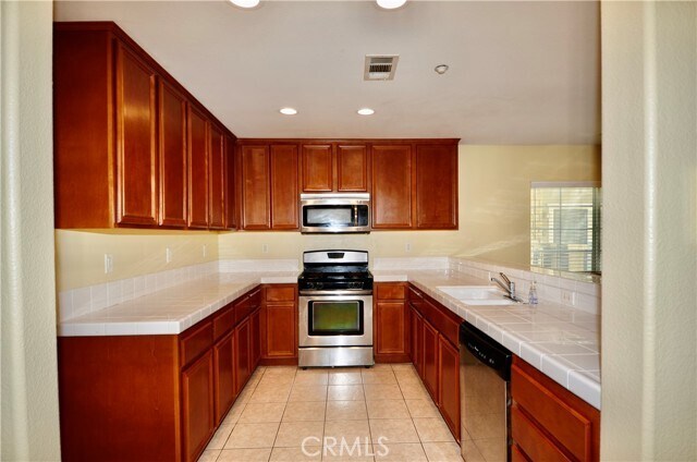 Building Photo - 25798 Iris Ave