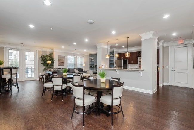 Building Photo - Elms Odenton