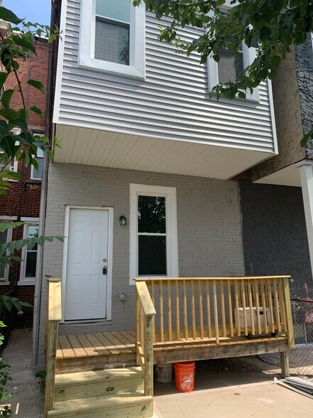 Building Photo - 134 York St