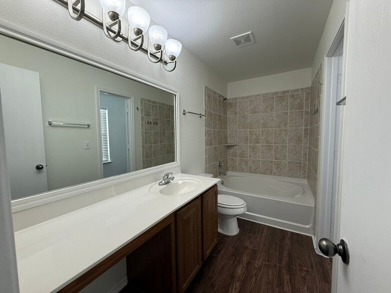 Building Photo - 7712 Copper Hollow