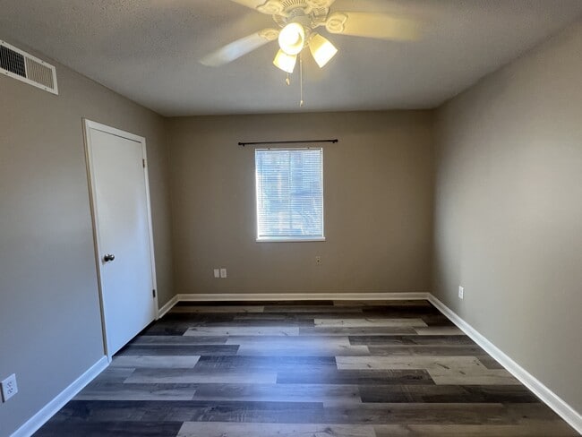 Building Photo - 2812 Georgetown Dr