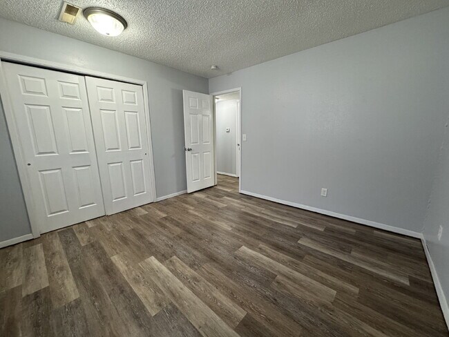 Building Photo - WAIT… THIS 2 BEDROOM APARTMENT HAS A BALCONY?!