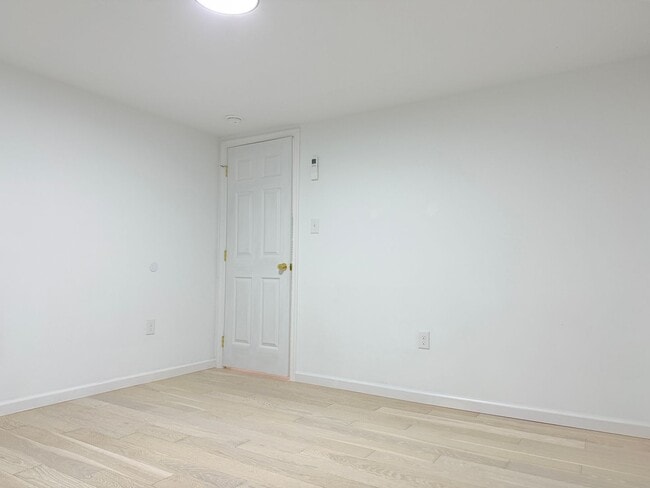 Building Photo - Cozy, Newly Renovated 2-Bed Retreat on Geo...
