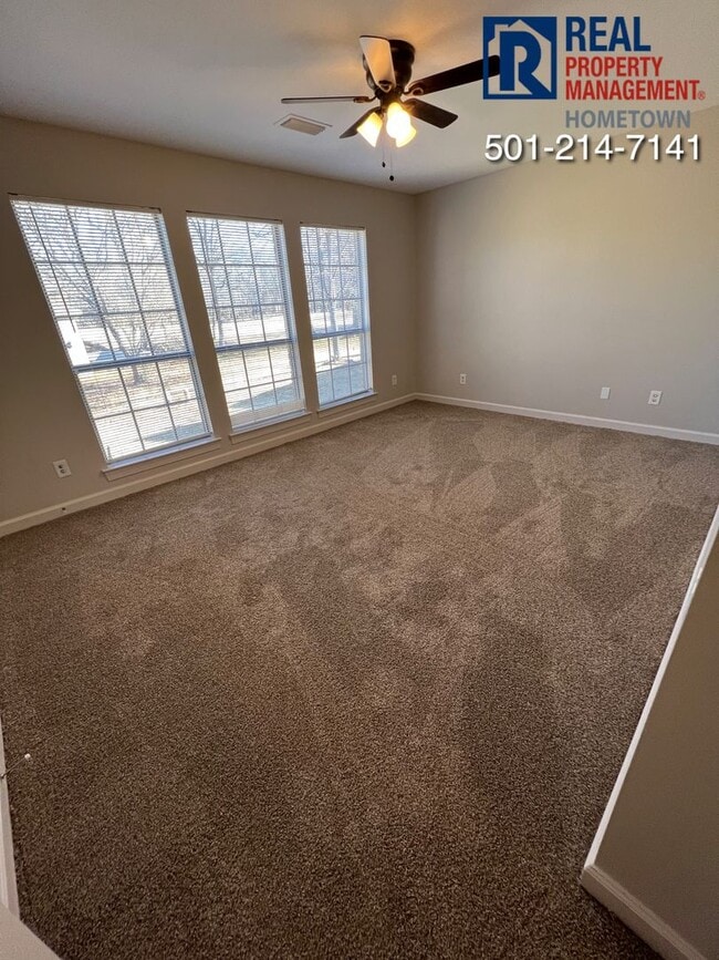 Building Photo - 198 Deauville Dr
