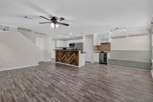 Building Photo - 38 Wineberry Pl