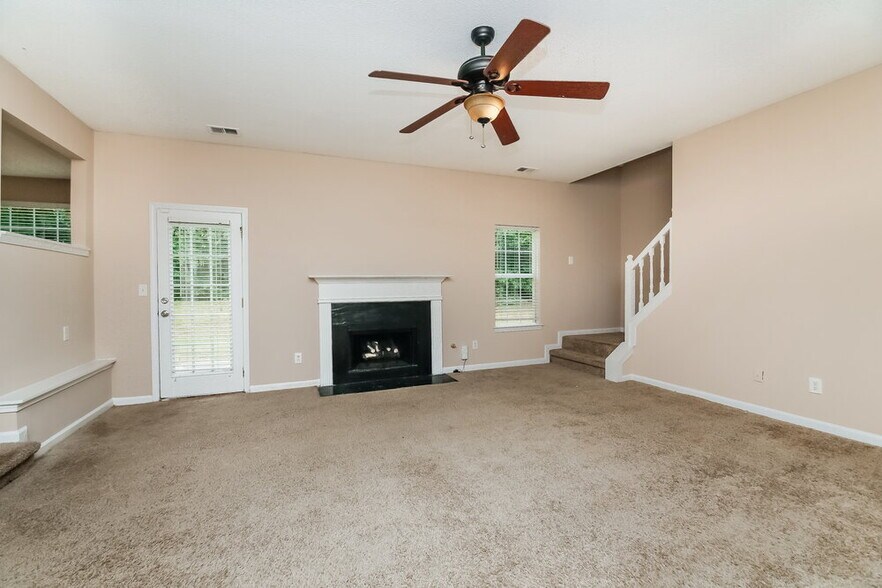 Building Photo - 5308 Rolling Meadow Dr SW