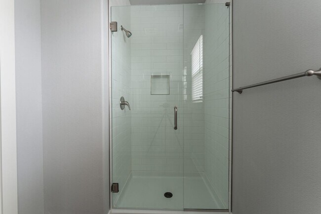 Building Photo - New 3 BR/3 Bath Home