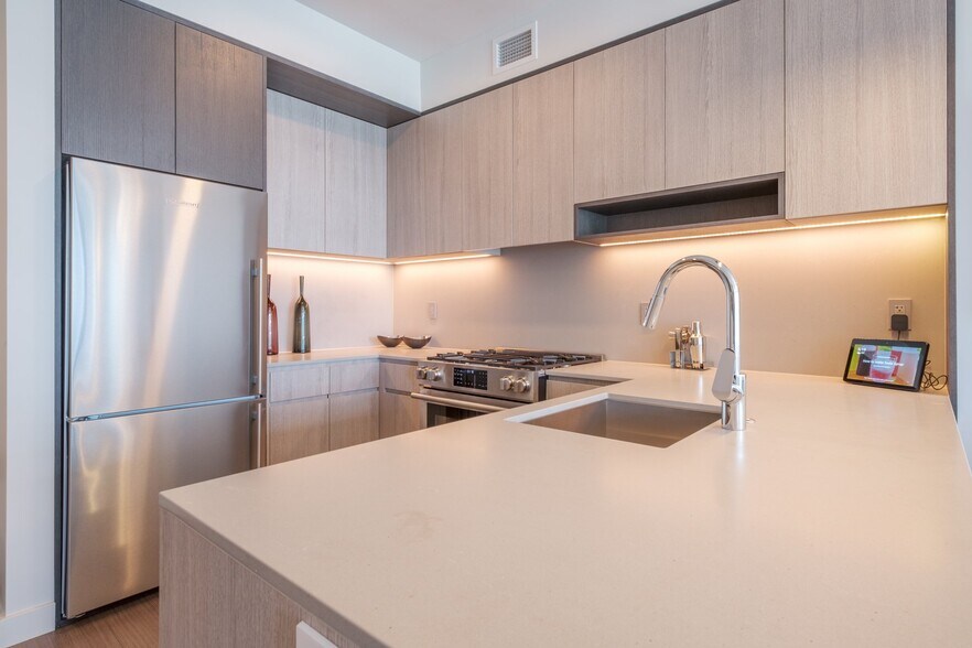 Building Photo - 1201 S Michigan Ave