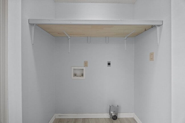 Building Photo - Welcome to Riverwood Estates!