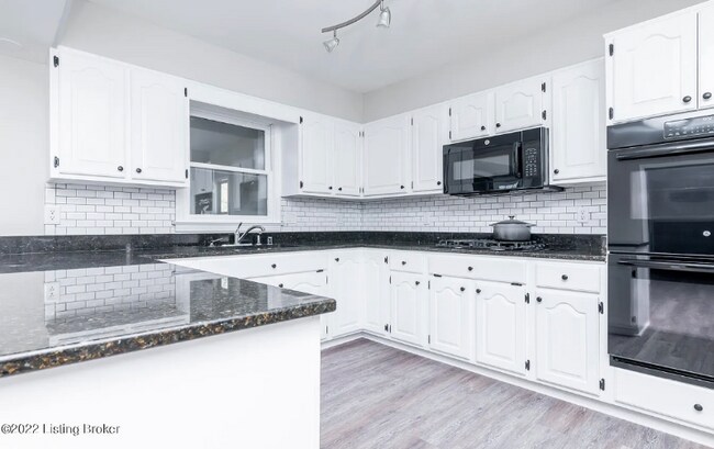 Building Photo - 810 Locust Pointe Pl