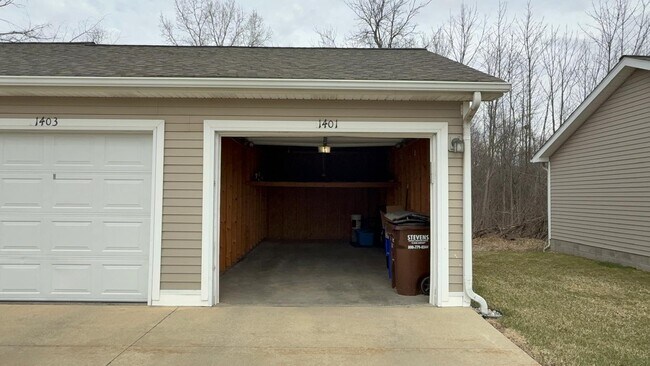 Building Photo - 1401 Millbrook Trail