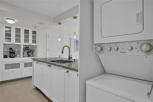 Building Photo - 10275 Collins Ave