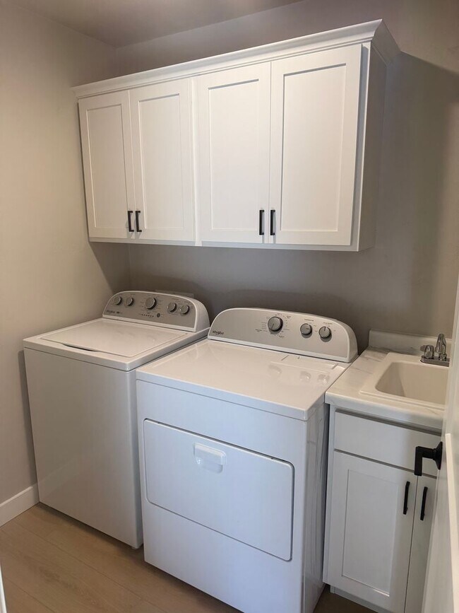 Building Photo - 8397 St Norbert Dr