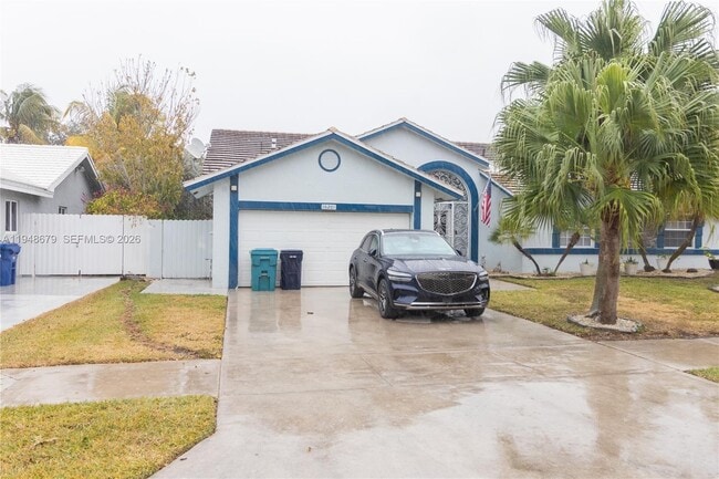 Building Photo - 16201 SW 144th Ct