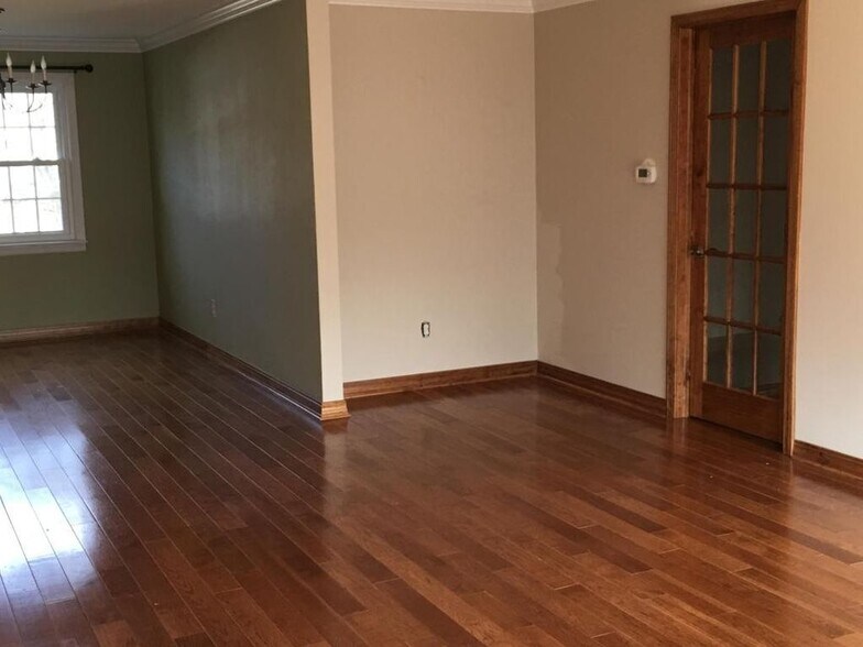 Building Photo - 82 Heritage Hill Rd